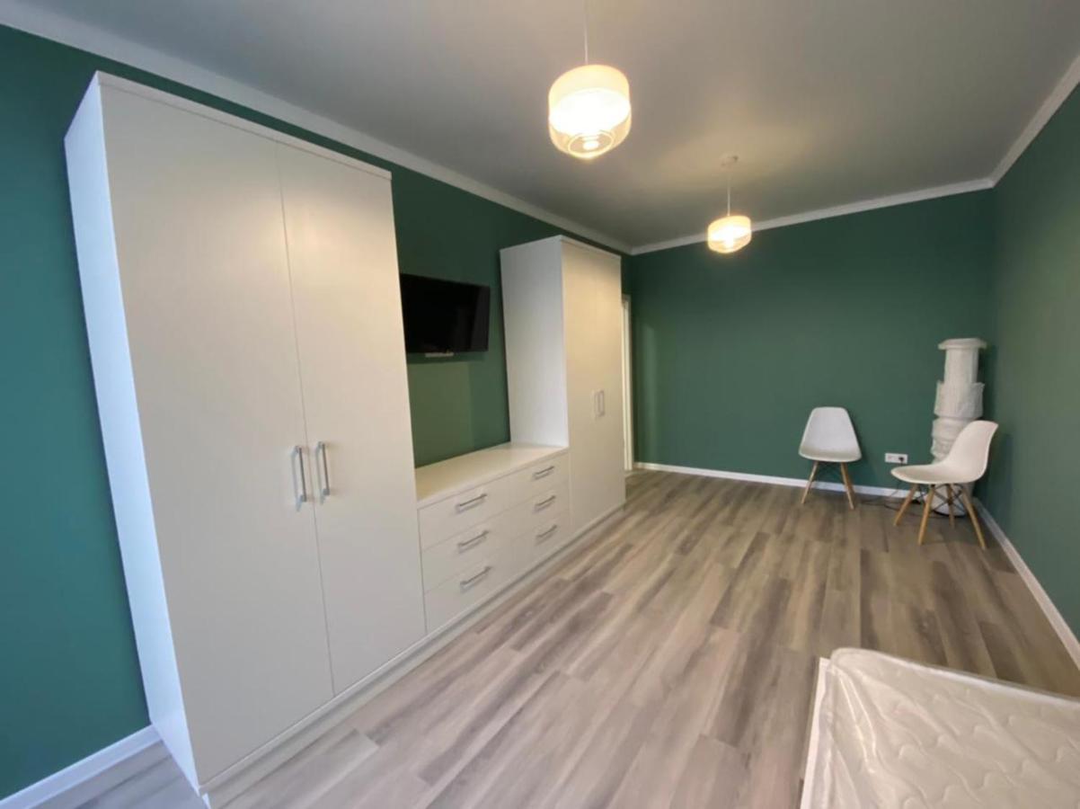 Vip Apartment Mountain View アルマトイ エクステリア 写真