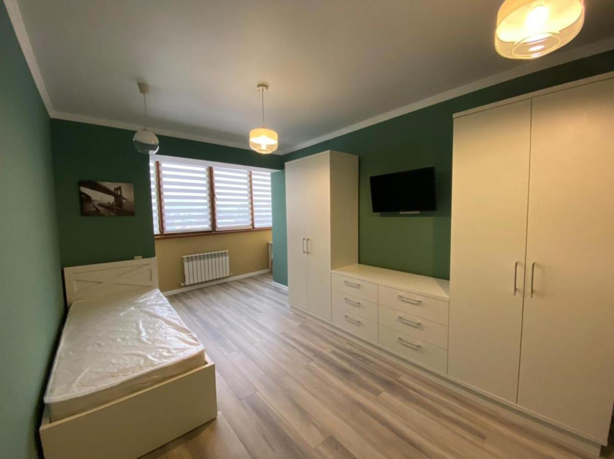 Vip Apartment Mountain View アルマトイ エクステリア 写真